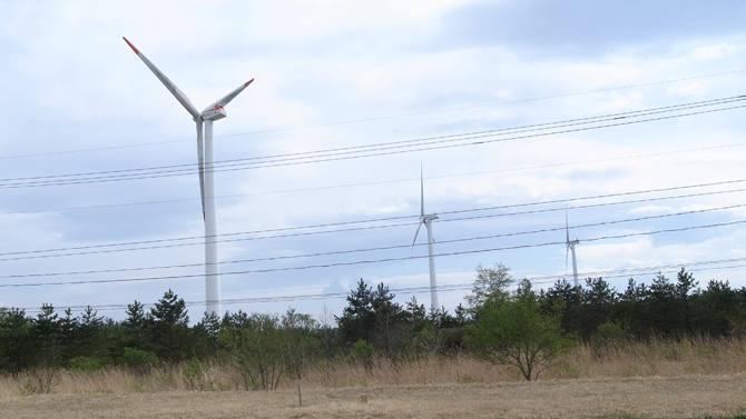 六ヶ所村の風力発電プロペラ