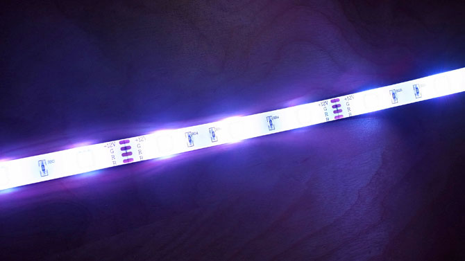 SATECHI IQ strip LED点灯