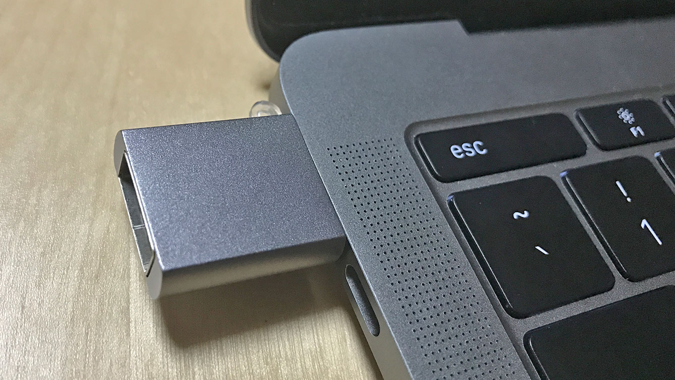 SATECHI Tupe-C USB Adapter装着イメージ