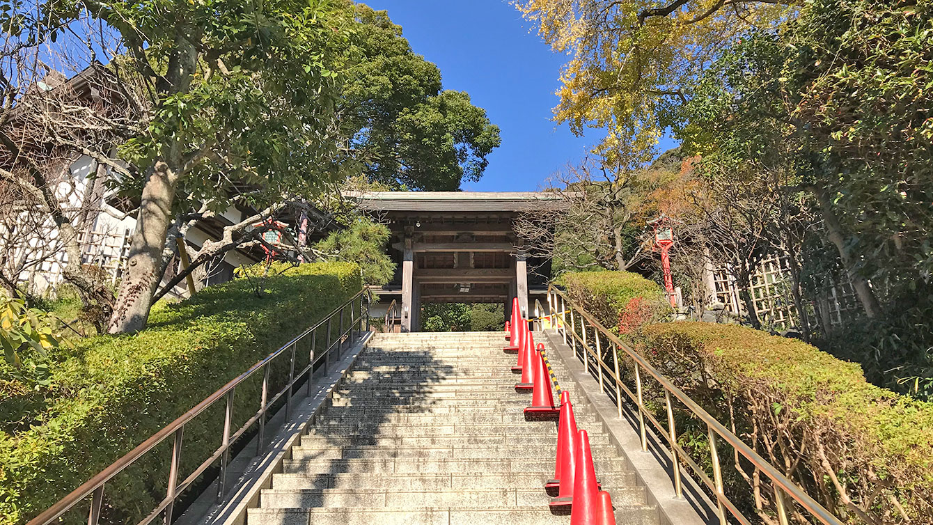 荏柄天神社階段
